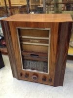 32366.jpg Radio Grammont modello 616 del 1936 non funzionante con 6 valvole e sintonia