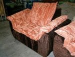 9002021.jpg Poltrona in velluto in stile Decò con gambe in metallo e doppio cuscino