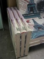9002409_2.jpg Divano a forma di libro con soggetto New York e Parigi