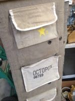Portatutto da parete in tessuto vintage militare con tre tasche porta oggetti
