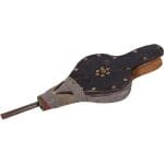 Piccolo soffietto artigianale in legno, realizzato con materiali di qualità, ideale per uso pratico o come elemento decorativo in ambienti rustici.