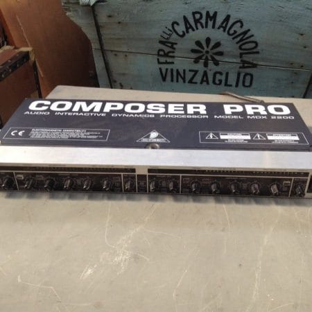 Composer Pro MDX 2200
