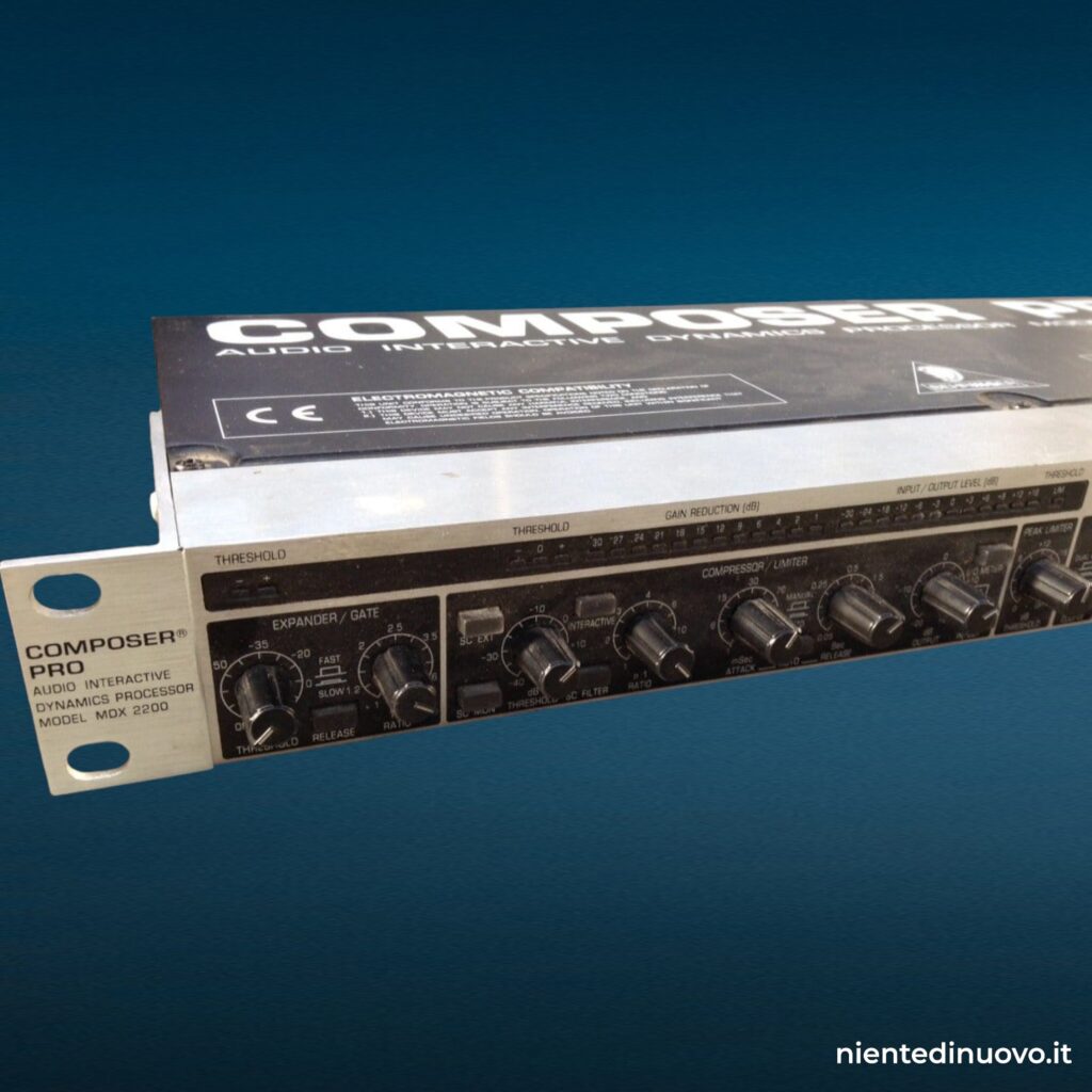 Composer Pro MDX 2200