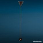 Piantana LISCIA CON BASE NERA E CONO IMBUTO