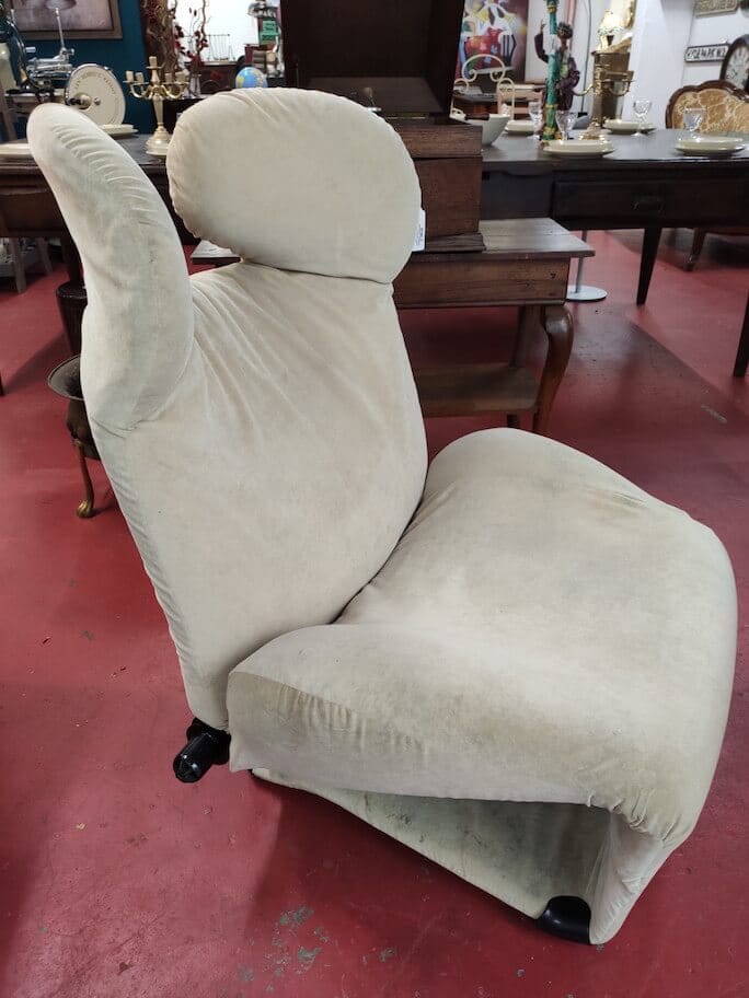 Poltrona 11 WINK di Cassina trasformabile in chaise longue