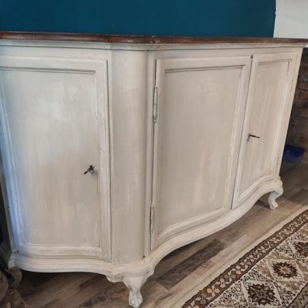 Credenza 4 ante provenzale in legno massello bianco con piano naturale