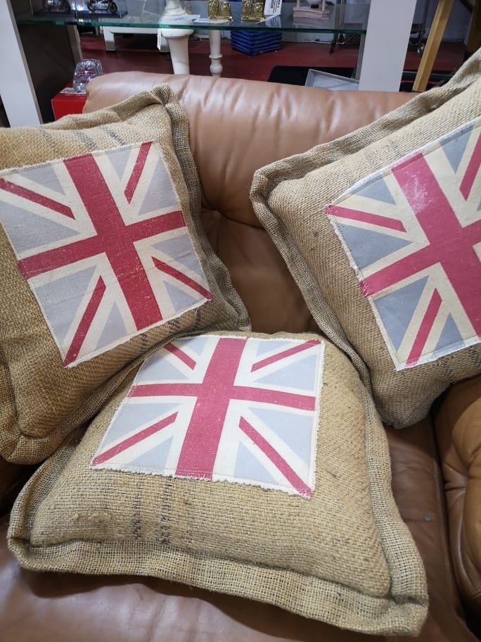 Cuscino in juta con bandiera UK - stile vintage