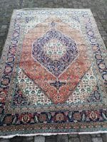 Vecchio tappeto persiano Tabriz degli anni '50/'60, colorazione naturale e ricca.