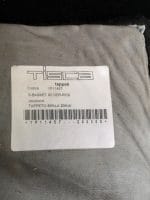 39088_3.jpg Tappeto moderno in lana scolpita nero con dettagli rossi marca Tisca