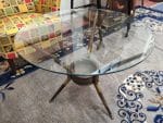 39130_3.jpg tavolino con vetro anni ’60 con base tripode in legno e ottone