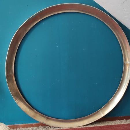 Cornice tonda grande in metallo colore oro