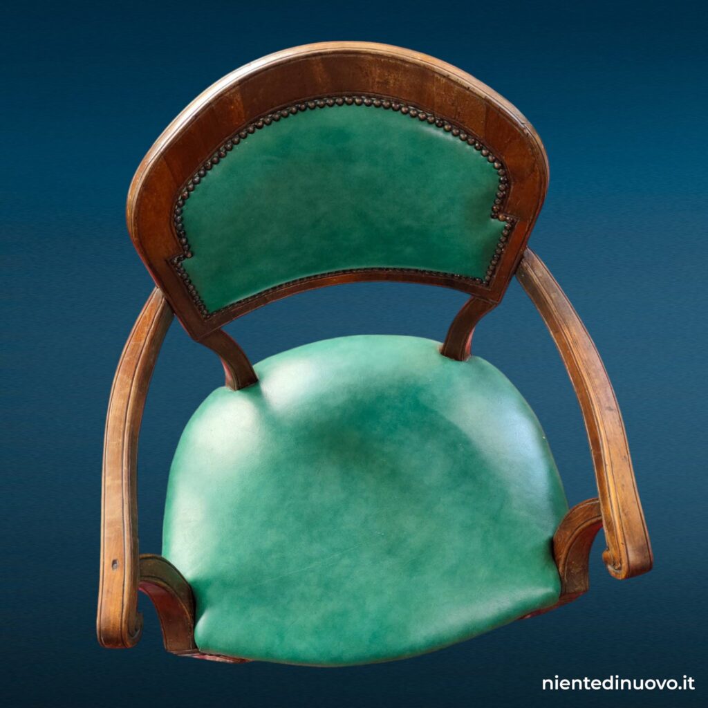 Poltrona antica in noce stile Luigi XVI con seduta e schienale in skai verde