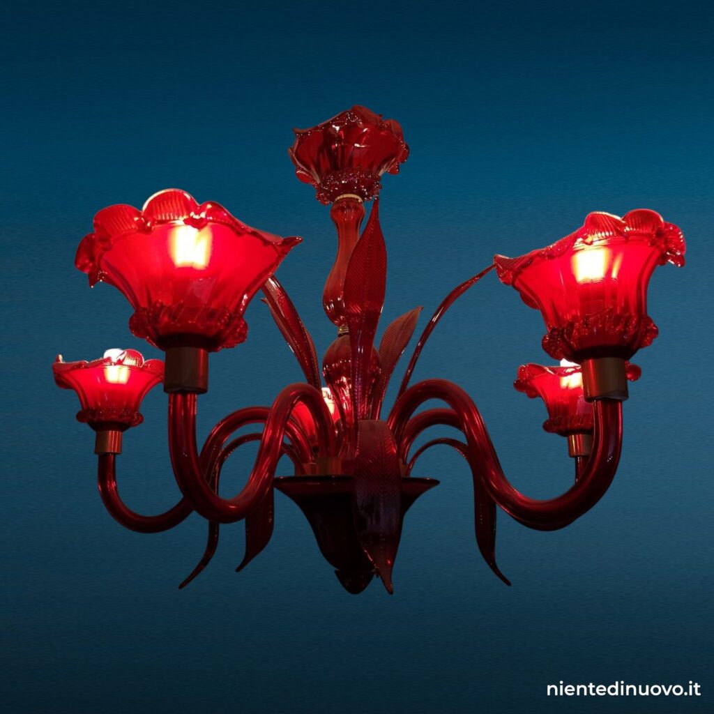 Lampadario in vetro di Murano rosso, 5 bracci, diametro circa 1 m