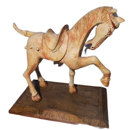 Scultura di cavallo in legno firmata John Oshodin