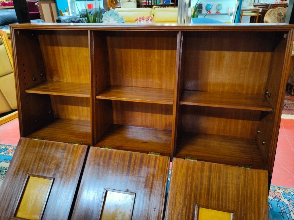 Consolle 3 ante vintage anni '60 con specchio e mensola