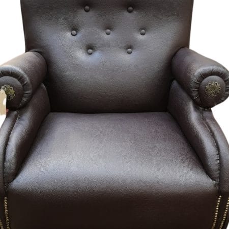 Poltrona vintage trasformabile in letto singolo con rivestimento marrone
