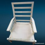 Poltroncina laccata anni '70 con cuscineria scozzese