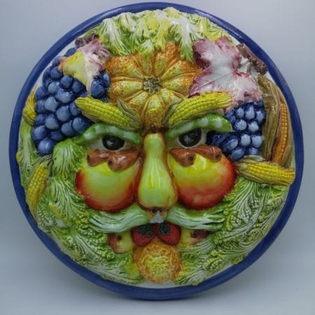 Ceramica da parete con frutta in stile Arcimboldo