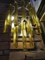 40144_2.jpg Applique Murano con triedri color ambra in stile Venini su base cromata con tre portalampade