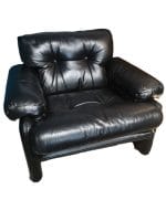Poltrone Coronado vintage B&B Italia riverniciate in nero, design Tobia Scarpa
