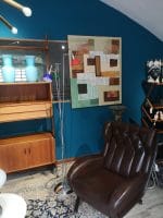 Pannello dipinto decorativo con decoro stilizzato su tela, ideale per ambienti moderni
