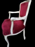 Poltroncina stile veneziano laccata con velluto rosso e braccioli