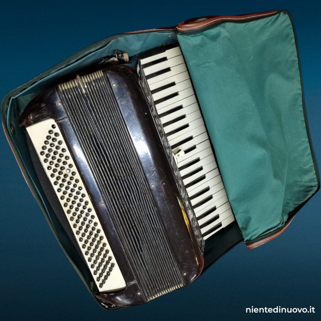 Fisarmonica Anelli made in Italy con borsa originale