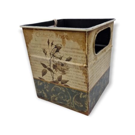 Scatola in latta decorativa in stile vintage