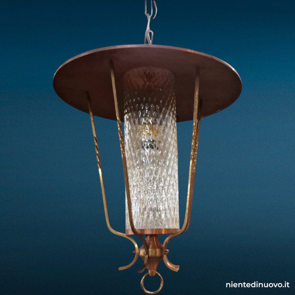Lampadario a lanterna in ottone e rame, una luce