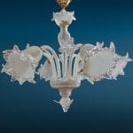 Lampadario veneziano di Murano a 6 luci con decoro floreale in vetro satinato