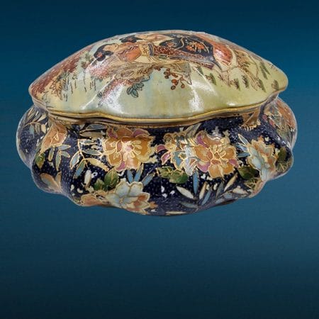 Antica bomboniera Satsuma giapponese primi '900 in ceramica decorata