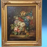 9002367.jpg Dipinto a olio su tela con fiori e cornice ornamentale