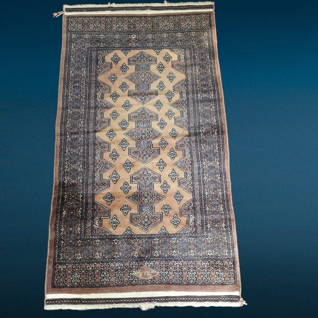 Tappeto Boukhara in lana beige, annodato a mano