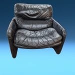 Poltrona vintage in pelle nera anni '70 modello Sandwich