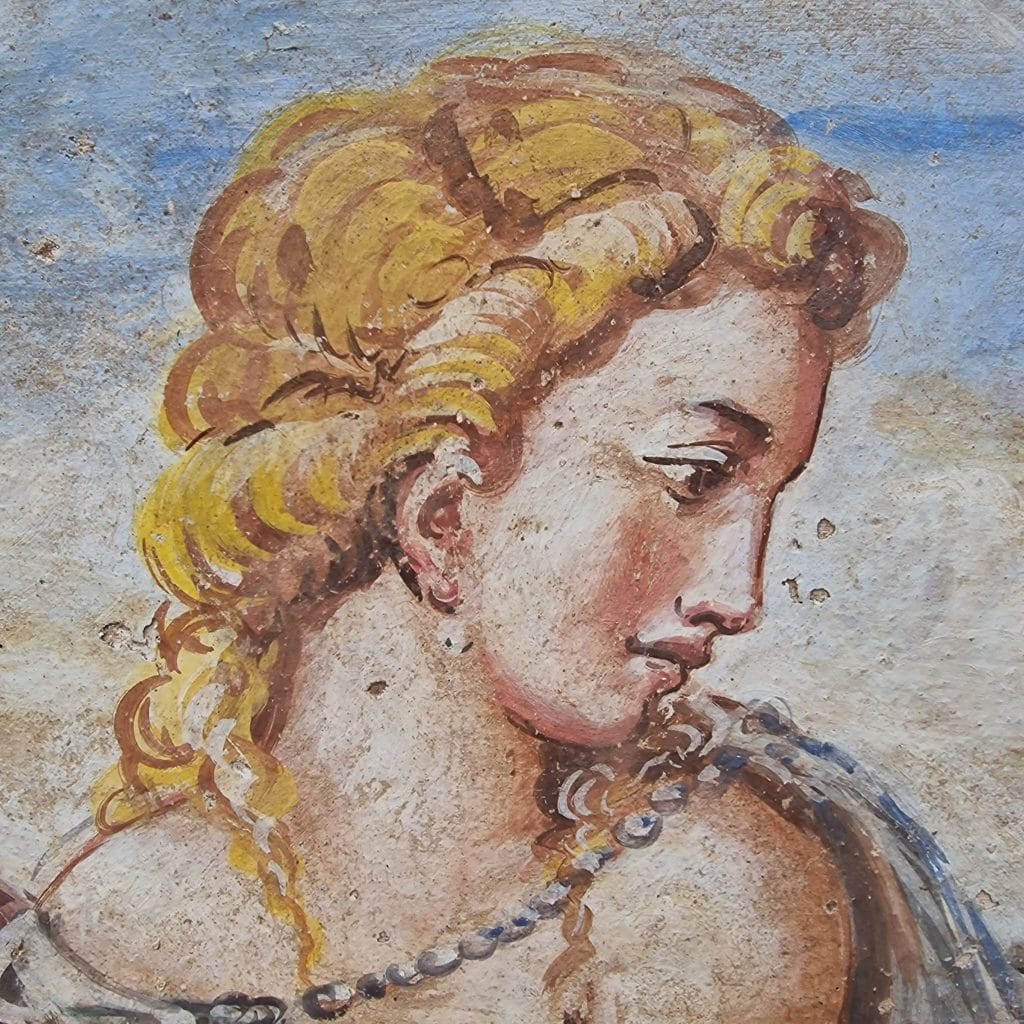 strappo murale dipinto con scena mitologica e figure classiche