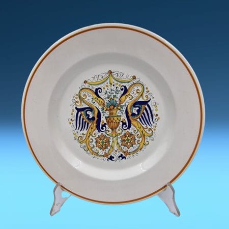 Piatto raffaellesco in ceramica di Deruta