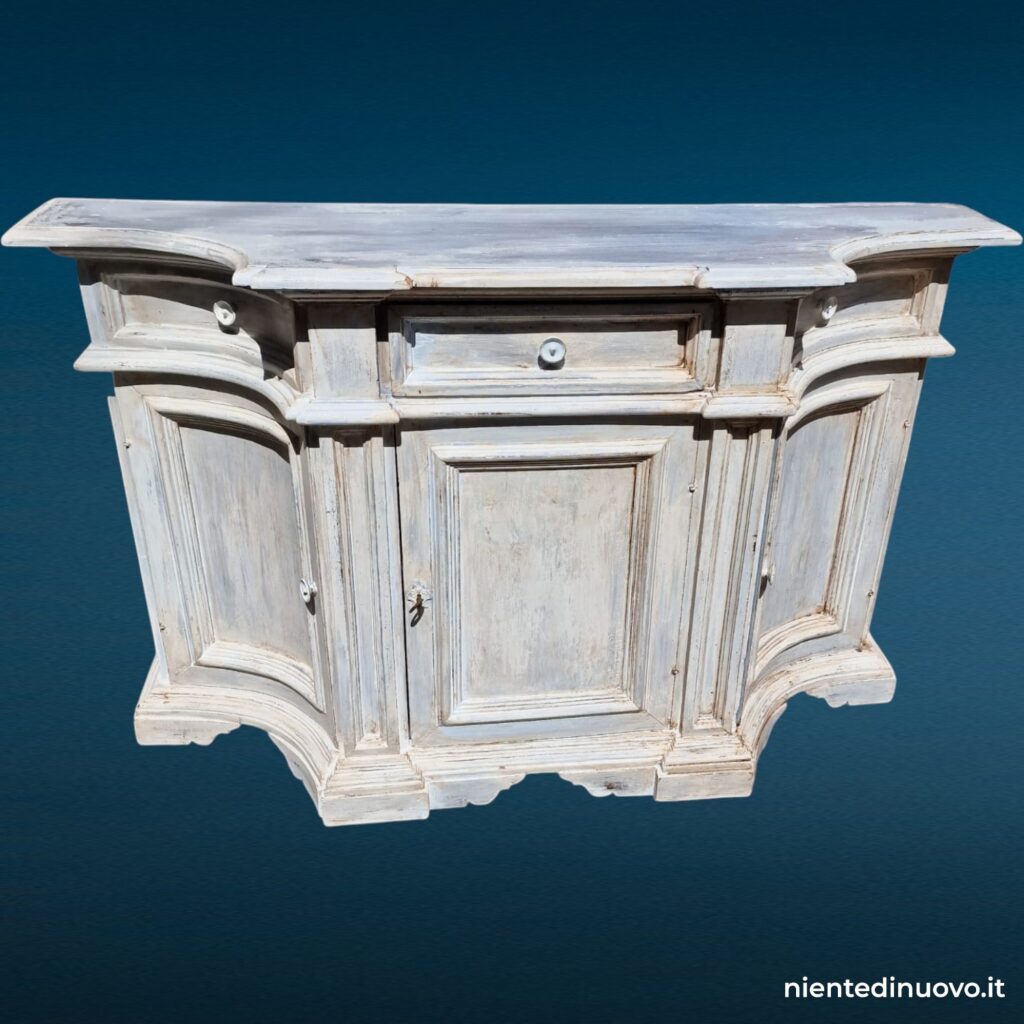 Credenza in legno decapato stile provenzale, 3 ante e cassetto