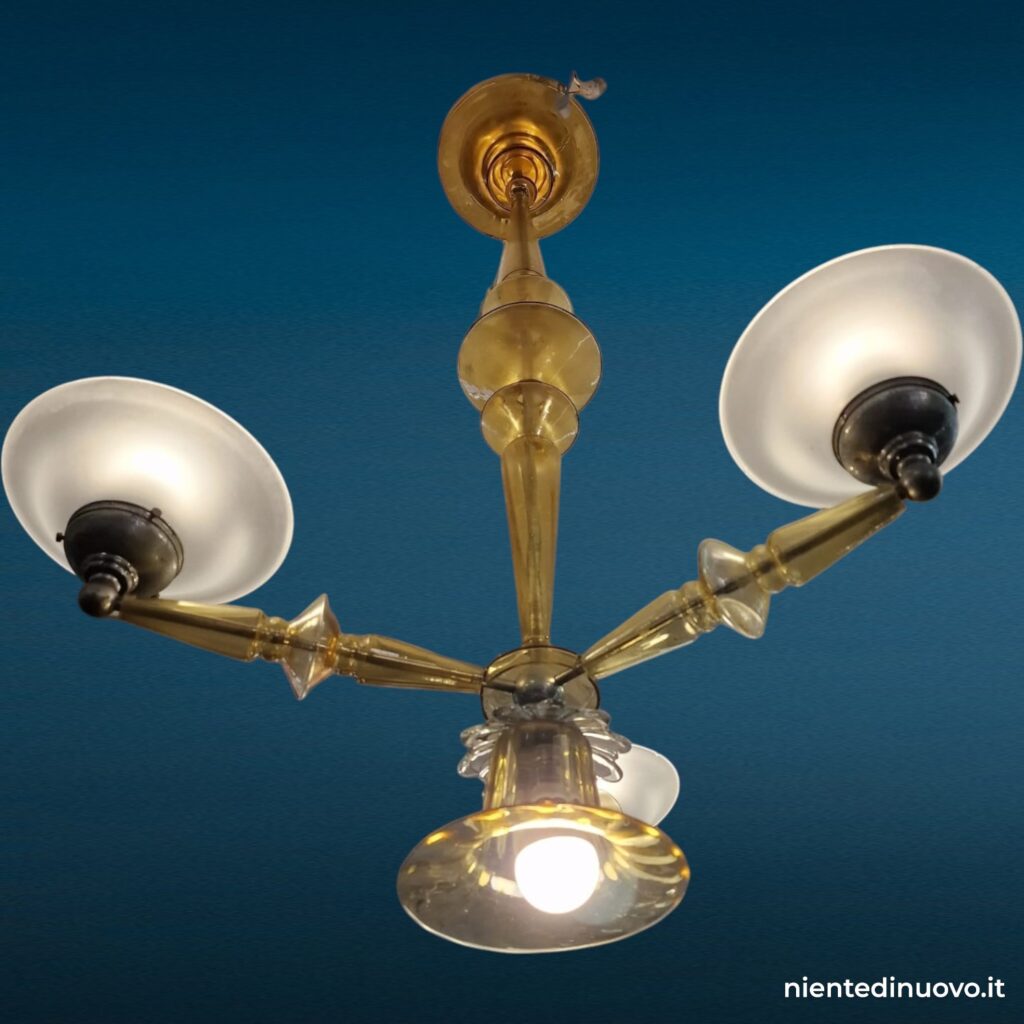 Lampadario veneziano in vetro anni ’40 con bracci gialli soffiati e 4 luci