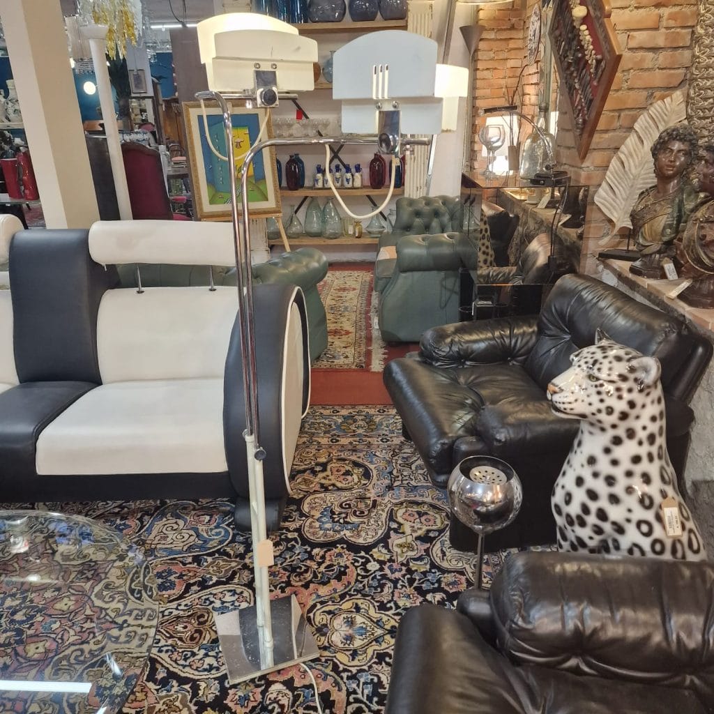 lampada piantana vintage anni 70 con doppia accensione e diffusori in metallo
