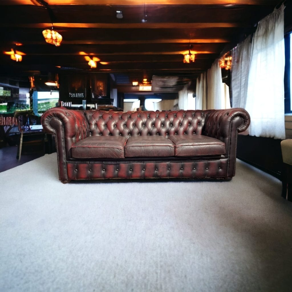 40713.jpg Divano Chesterfield Club 3 posti in pelle bordeaux