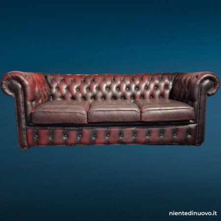 Divano Chesterfield Club 3 posti in pelle bordeaux