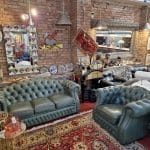 Set divano Chesterfield con poltrona in pelle color salvia