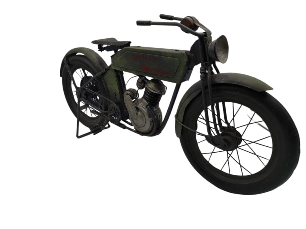40021.jpg MOTOCICLETTA IN METALLO HD