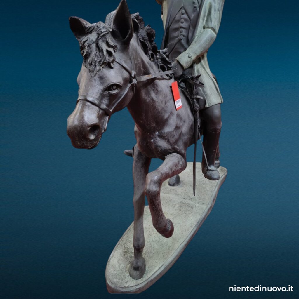Scultura Cavallo in bronzo lunga due metri con soldato a cavallo