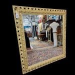 Specchiera quadrata cornice oro lavorata in perfette condizioni