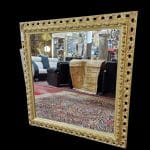 Specchiera quadrata cornice oro lavorata in perfette condizioni