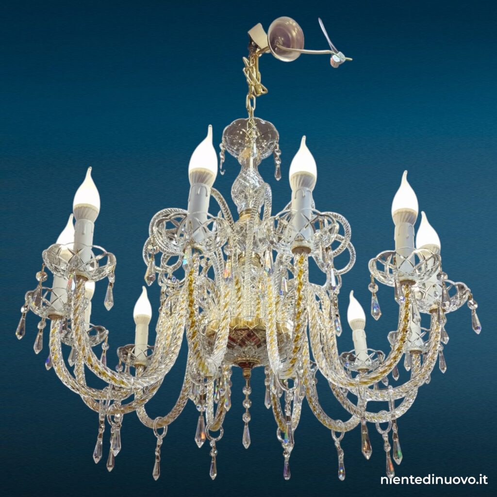 Lampadario in cristallo 12 luci con finitura oro