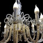 Lampadario in cristallo con finiture oro a 12 luci completo di pendagli originali