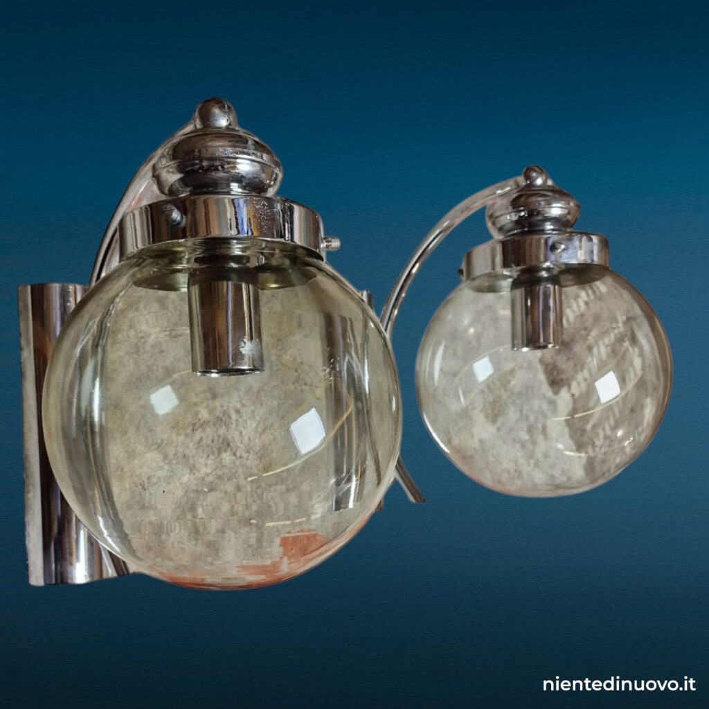 Coppia di appliques anni 70 in acciaio e vetro