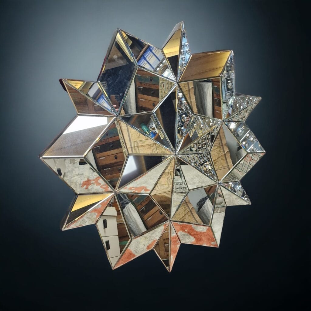 Specchio Kare Design Origami Star con 42 lastre di vetro specchiato e bisellato